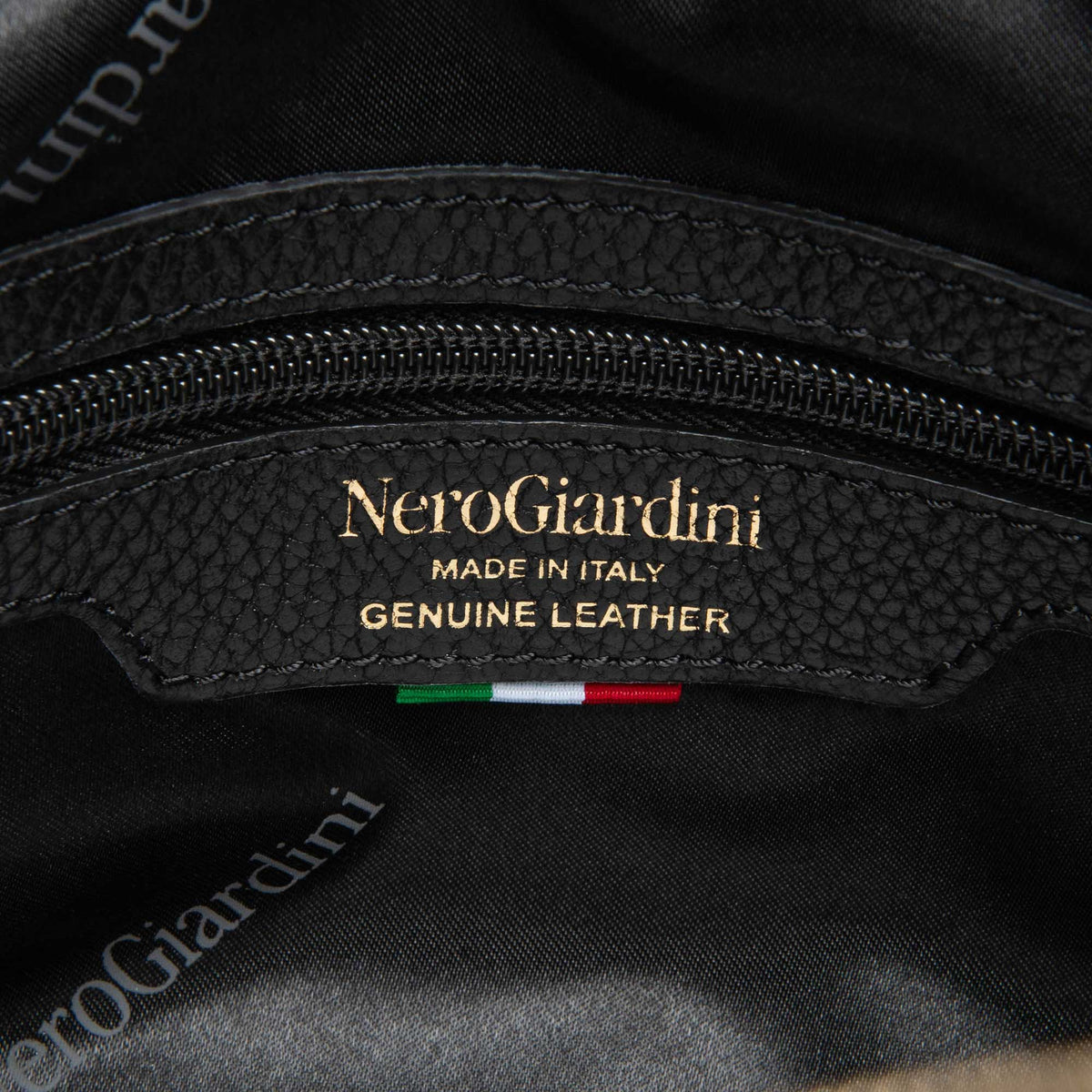 Borsa a spalla in pelle NeroGiardini I644325D-100 donna