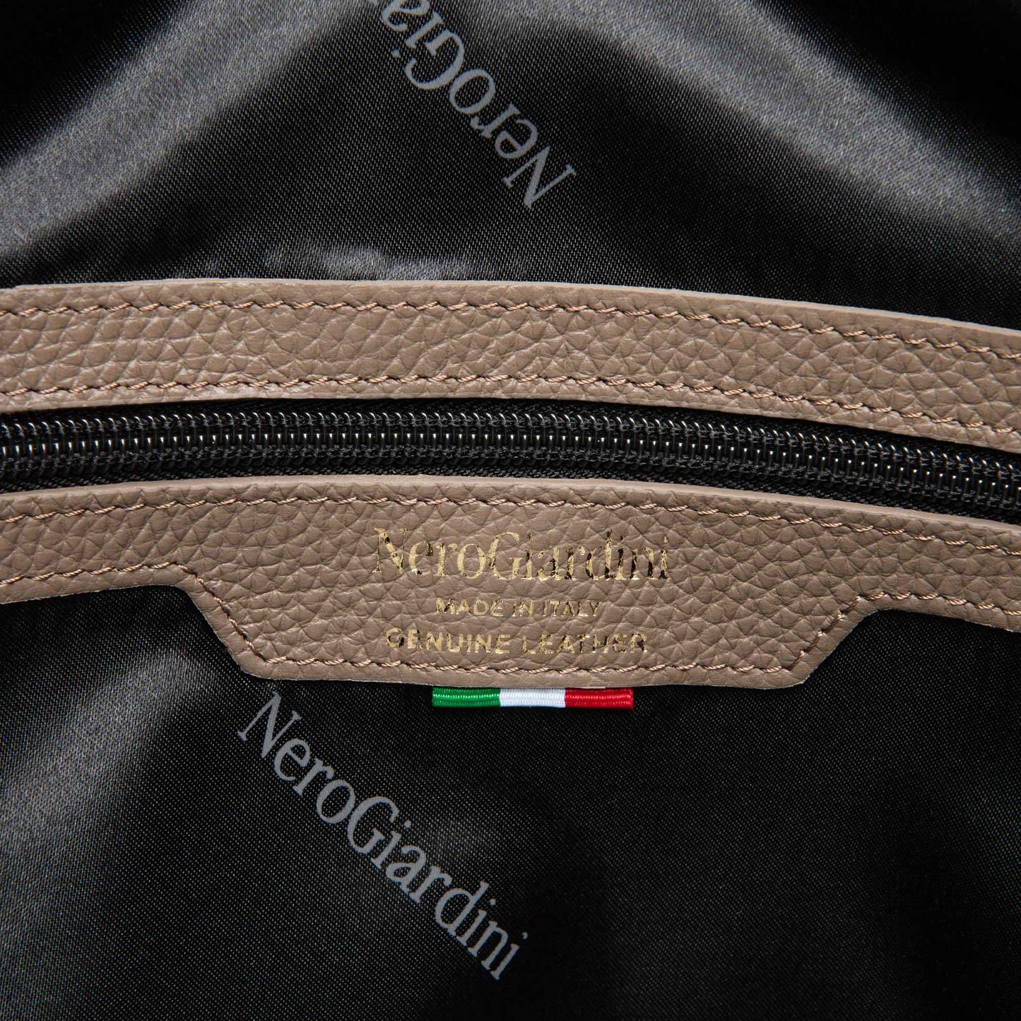 Borsa hobo in pelle NeroGiardini I644330D-405 donna