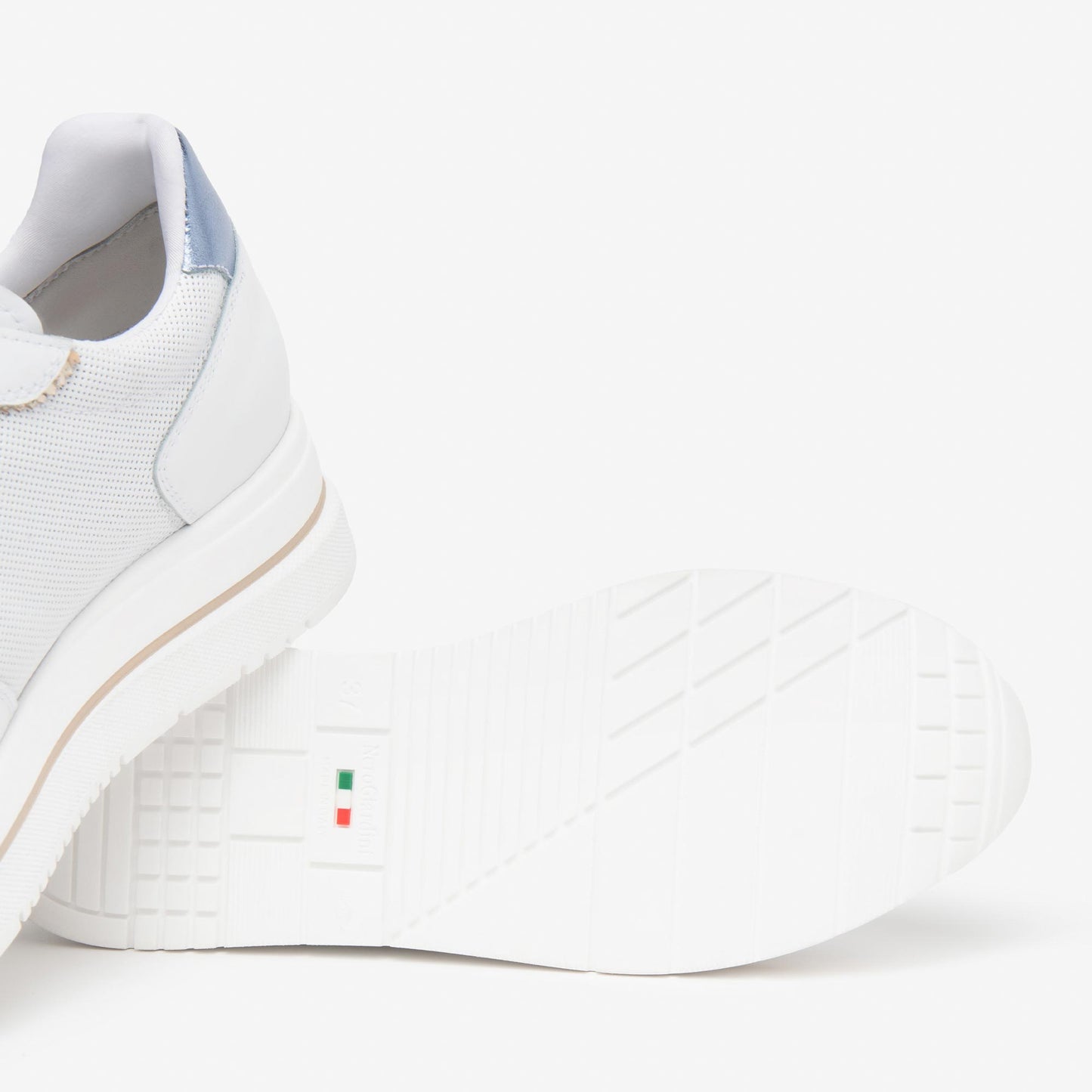 Sneakers NeroGiardini E615202 707 E615202 5202