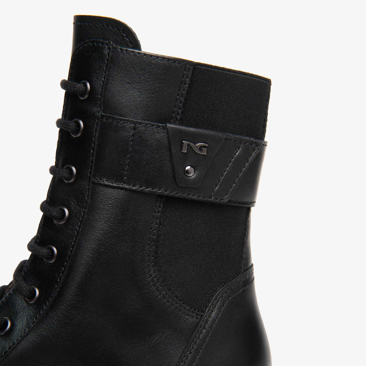 Anfibio NeroGiardini Donna Nero I618070D-100 in Pelle | Autunno/Inverno