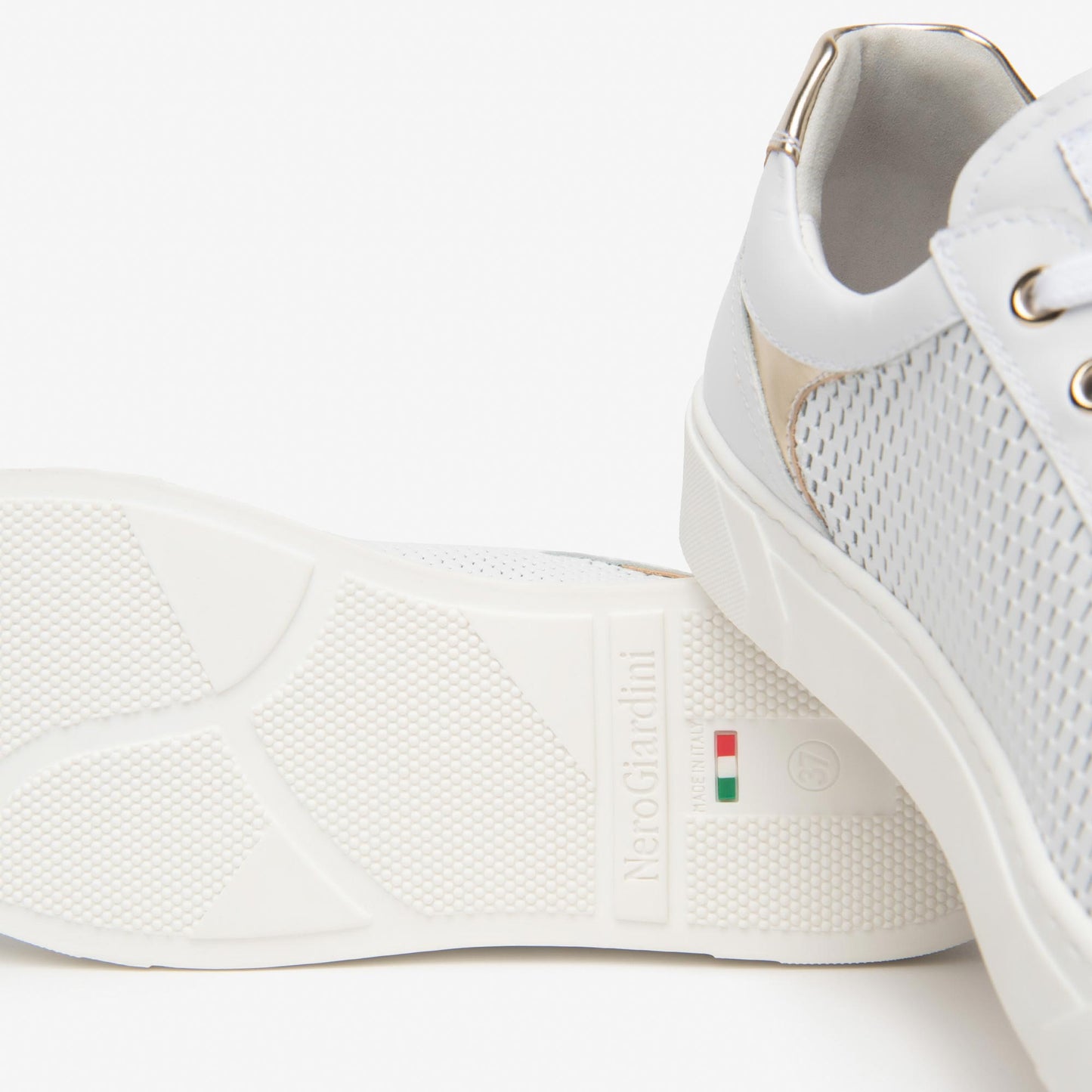 Sneakers NeroGiardini E615252D 707 E615252 5252