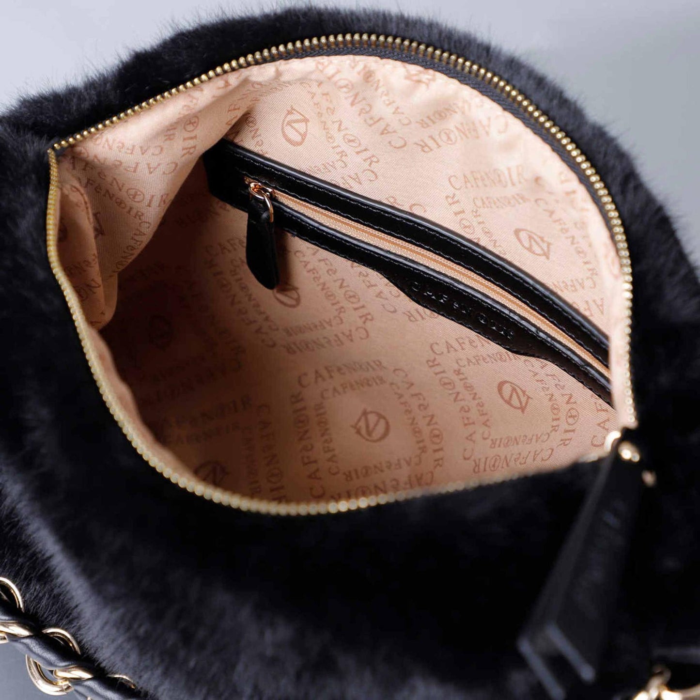 Borsa a spalla CafèNoir NB0906 in ecopelliccia nera