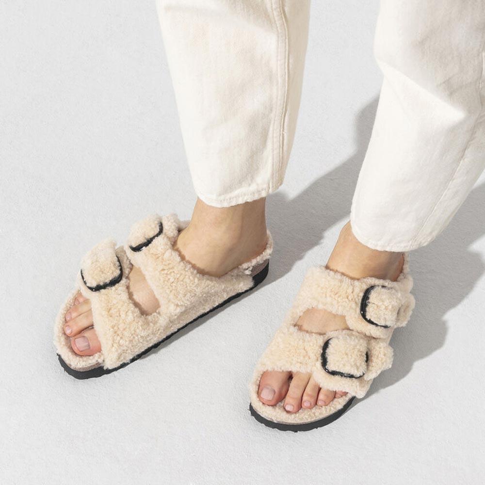 Sandali Arizona Plateau Big Buckle Teddy Beige Papillio by Birkenstock 1017642