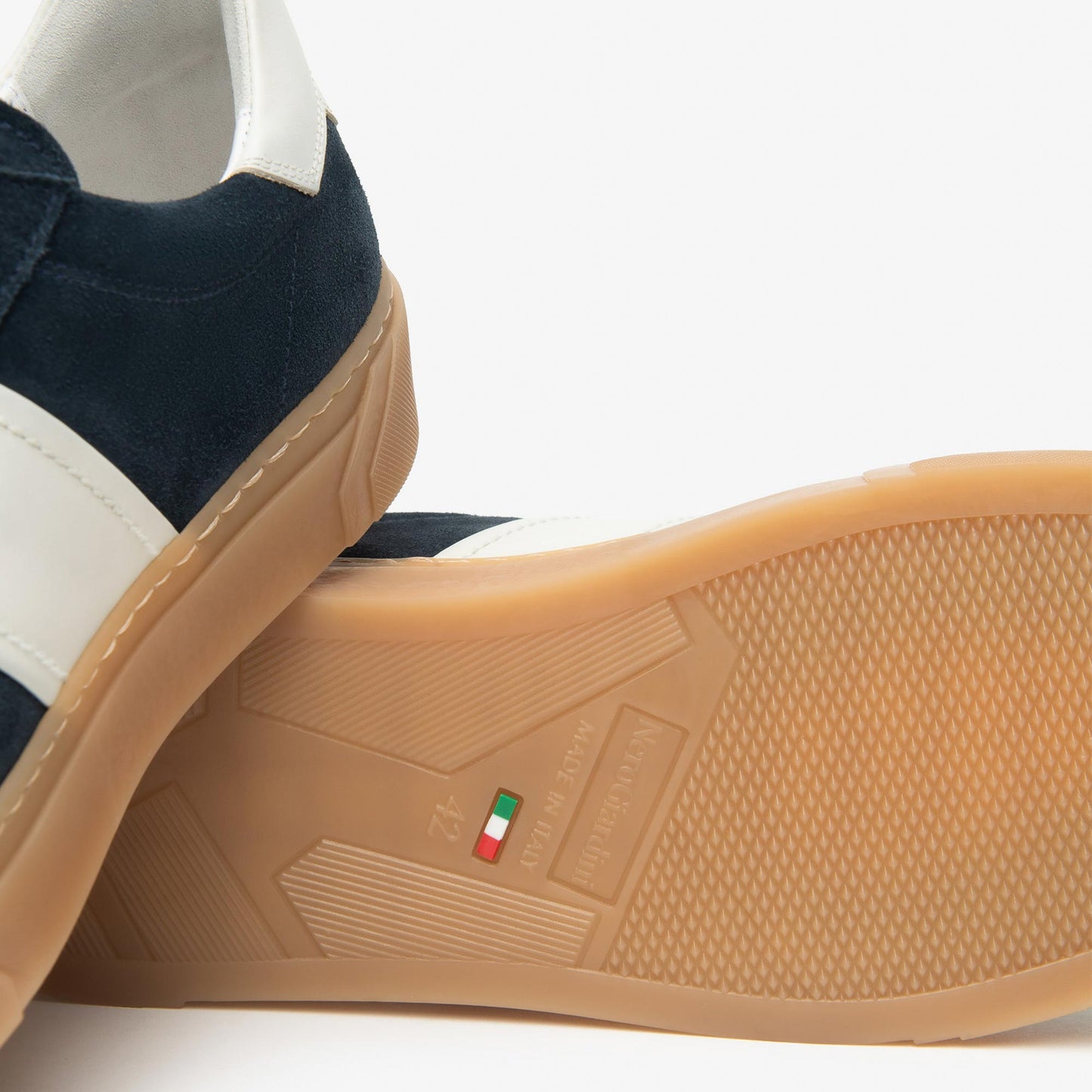 Sneakers NeroGiardini Uomo E600694-207 in Camoscio Blu | Comode Made in Italy