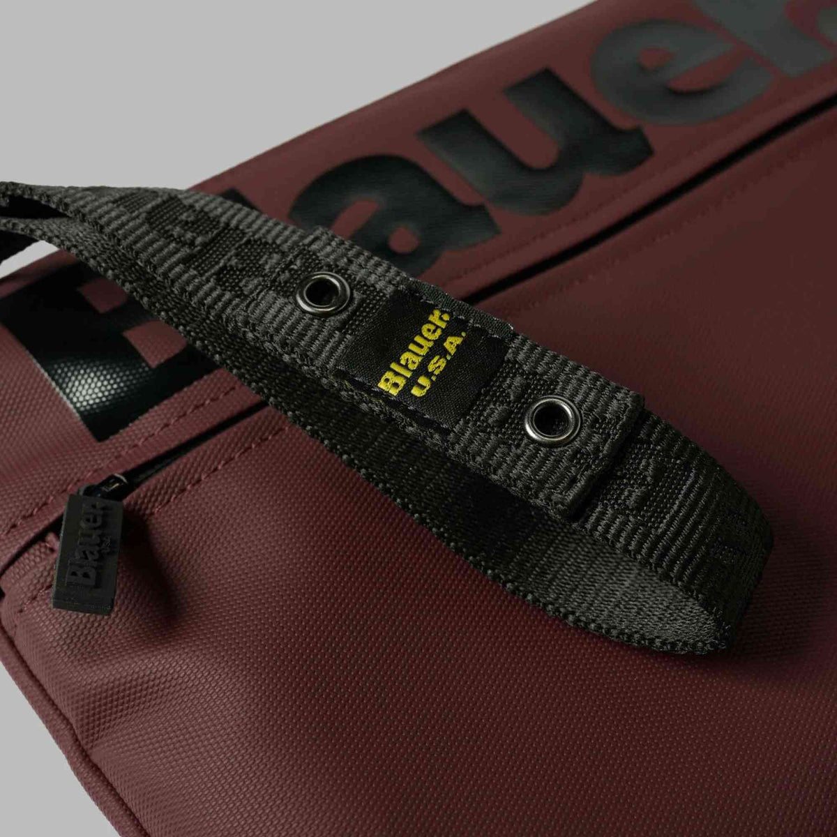 Pochette Blauer CONEY03 uomo bordeaux con laccetto da polso – fotografia 2