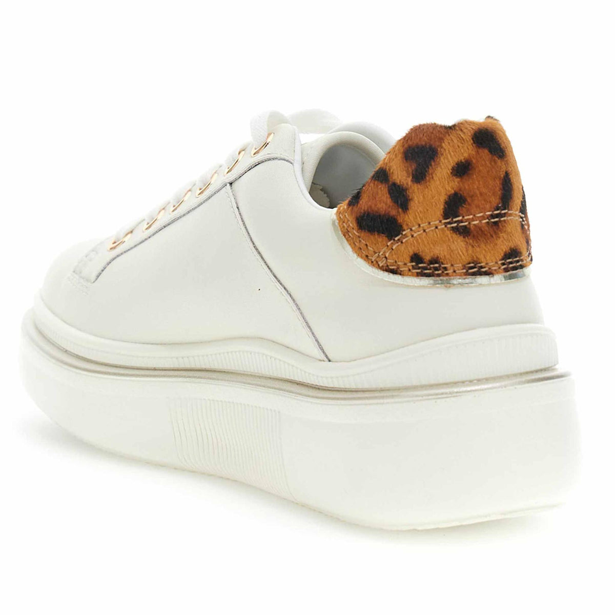 Sneakers Café Noir DS1018 crema con inserto maculato e suola platform – vista laterale