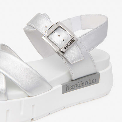 Sandali Platform NeroGiardini Donna E617064-700 | Pelle Argento, Tacco Comodo