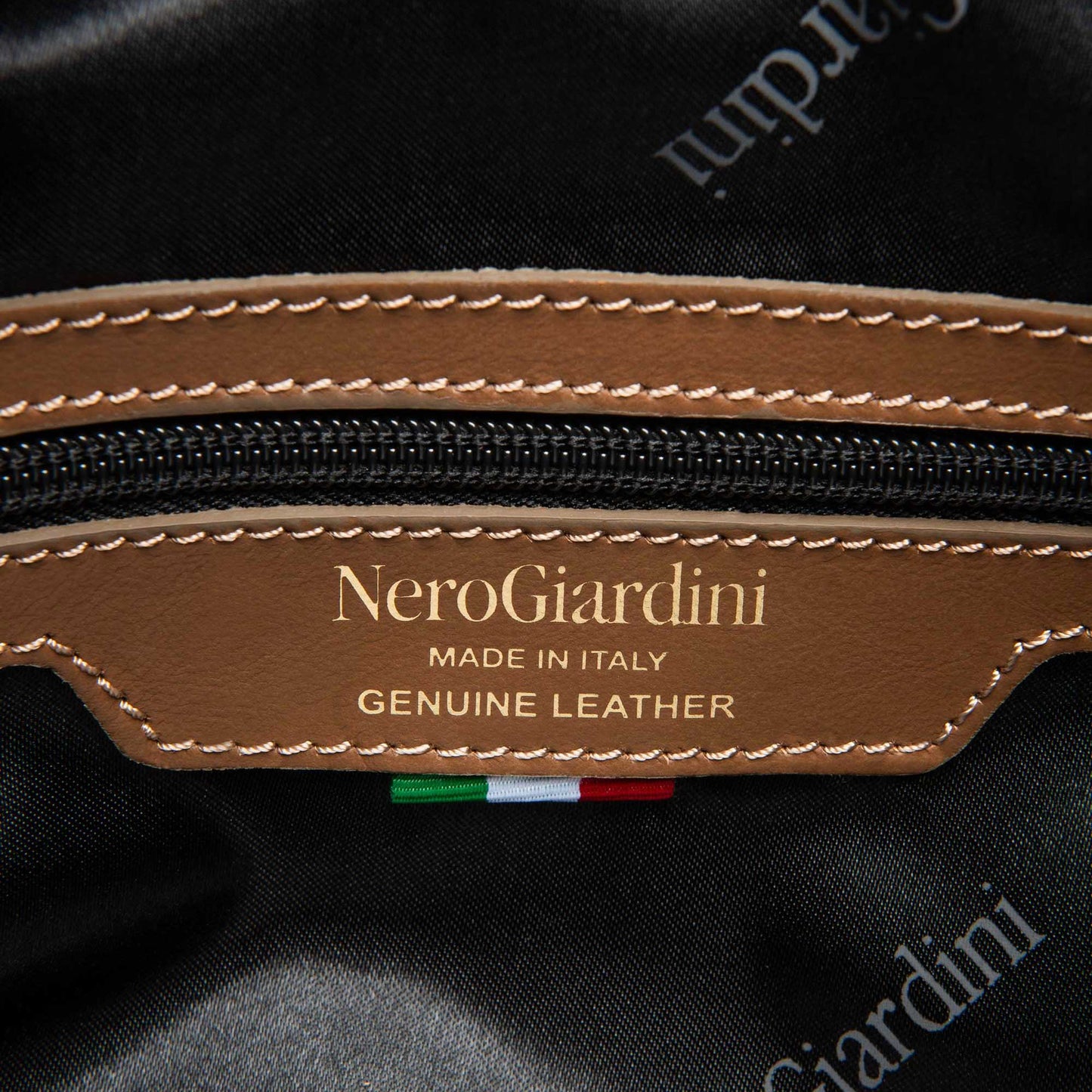 Borsa a spalla in pelle NeroGiardini I644324D-442 donna