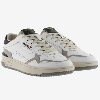 Acquista Victoria C80 Classic 8800119 bianco nero: sneakers unisex in pelle dal design rétro, comode e versatili. Scopri taglie e spedizione Toma Calzature