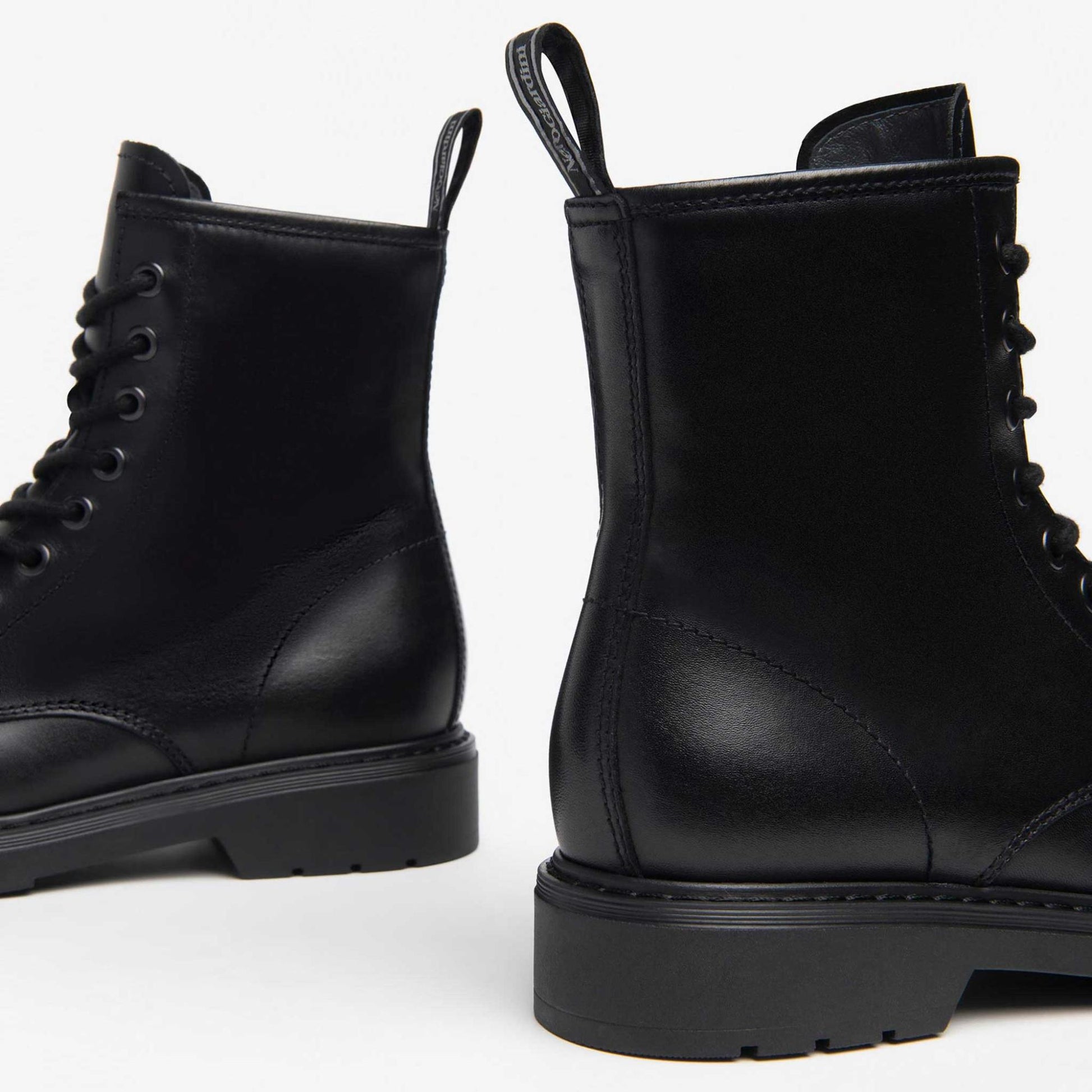Anfibi NeroGiardini Donna I309183D | Scarpe Pelle Nera