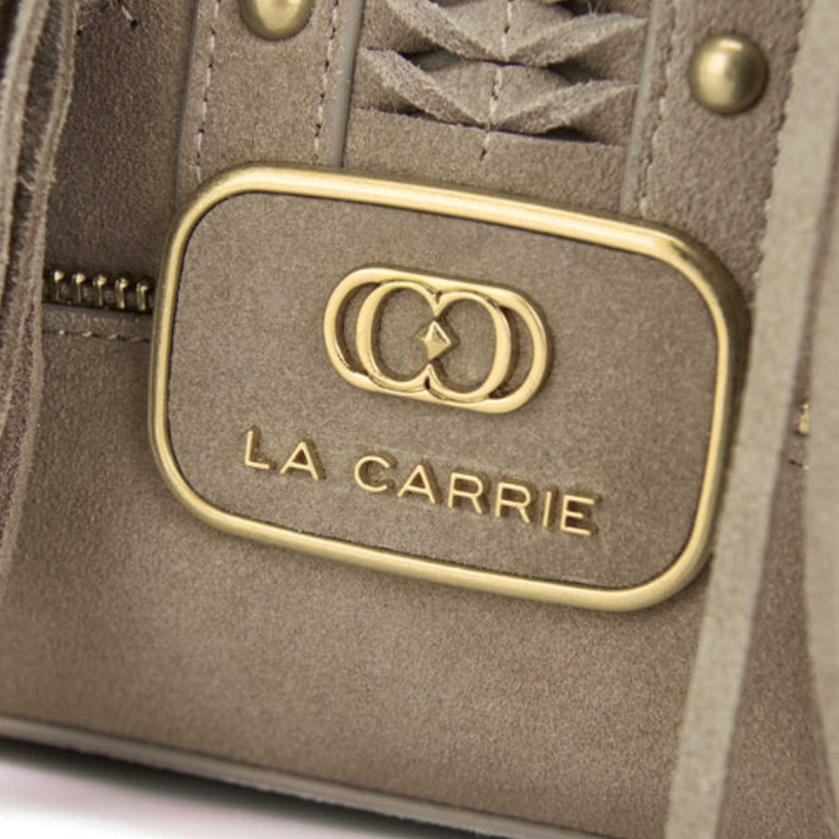 Borsa La Carrie taupe con frange e borchie dorate
