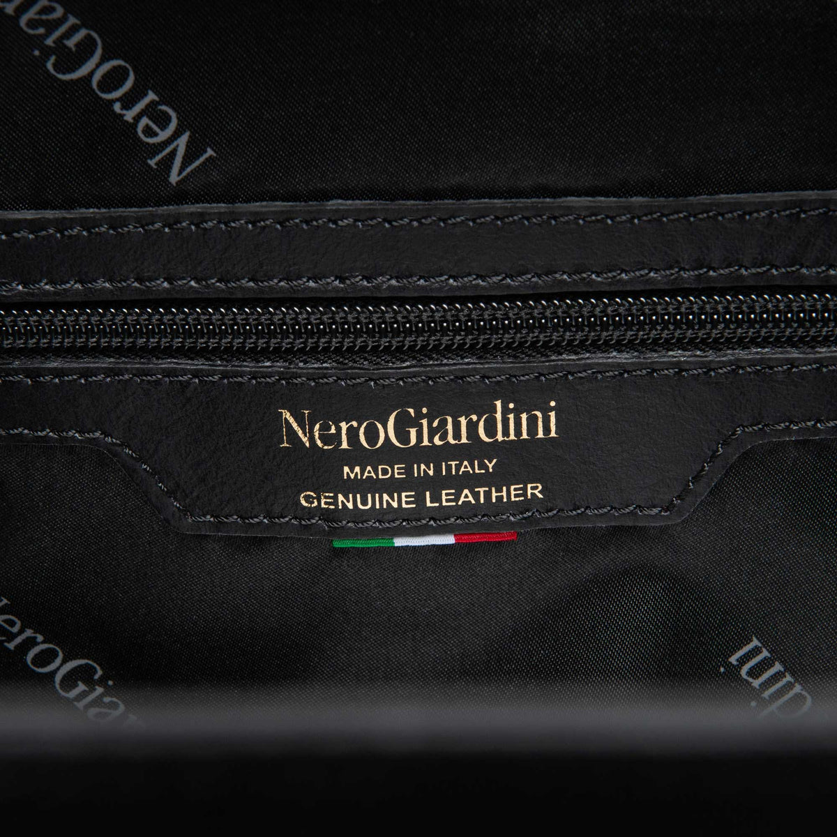 Borsa NeroGiardini I644364D-100 nera Made in Italy