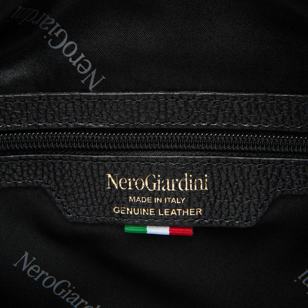 Borsa NeroGiardini donna in pelle nera I644350D-100 con tracolla