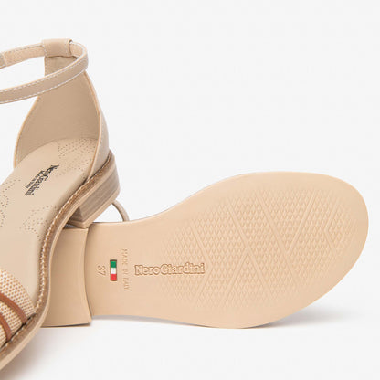 Sandali Nero Giardini Donna Tacco Basso in Pelle e Paglia | E615897D-420