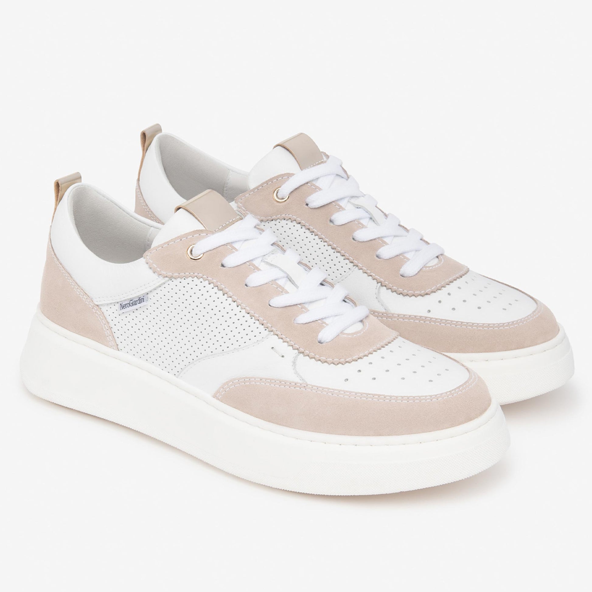 Sneakers NeroGiardini E615275 714 E615275  5275