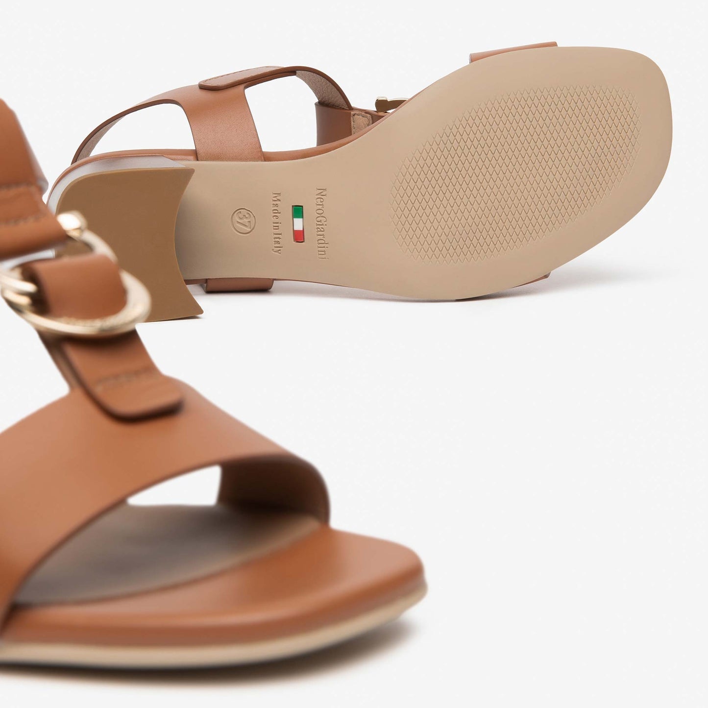 Sandali NeroGiardini Donna E615870-329 | Tacco Medio Marrone Cognac