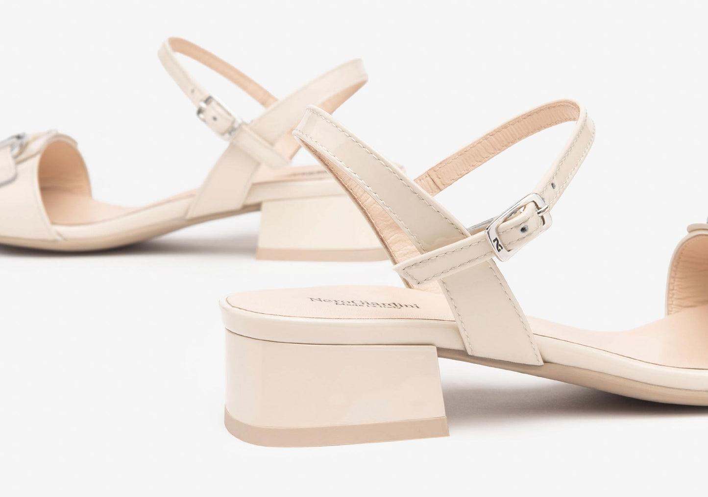 Sandali NeroGiardini E513303-711 E513303 3303 scarpe