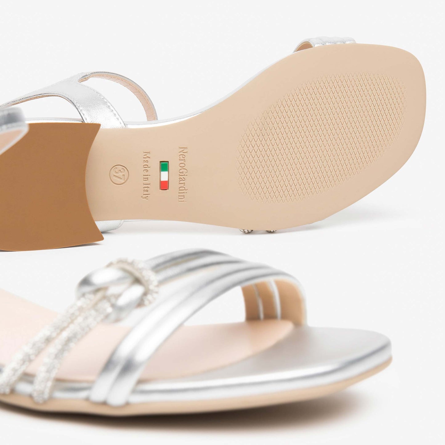 Sandali Nero Giardini Donna Tacco Basso in Pelle Argento |  E615731D-700