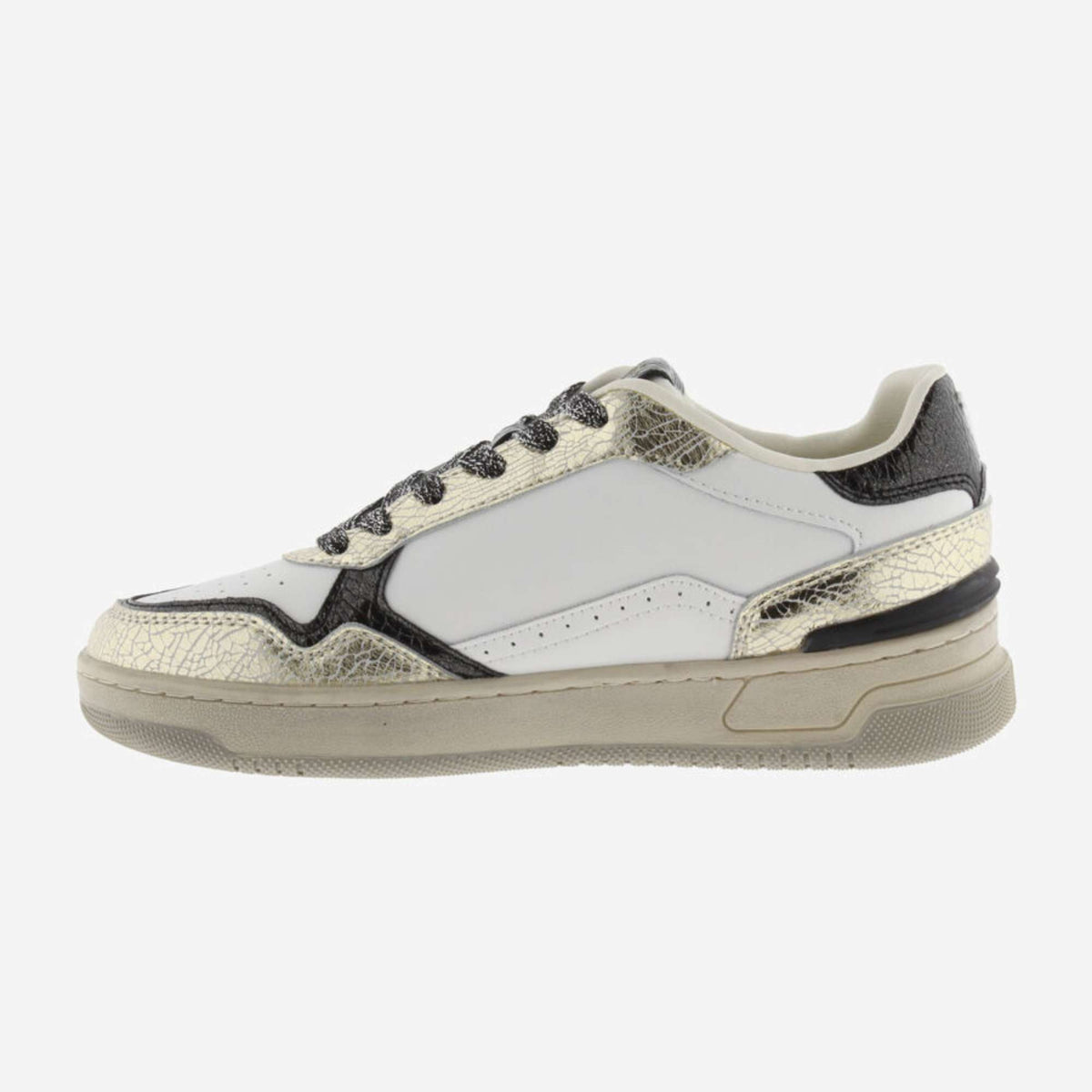 Scopri le sneakers Victoria C80 Metal 8800127 donna in pelle bianca con dettagli oro metallizzati. Acquista online da Toma Calzature a Grottammare.