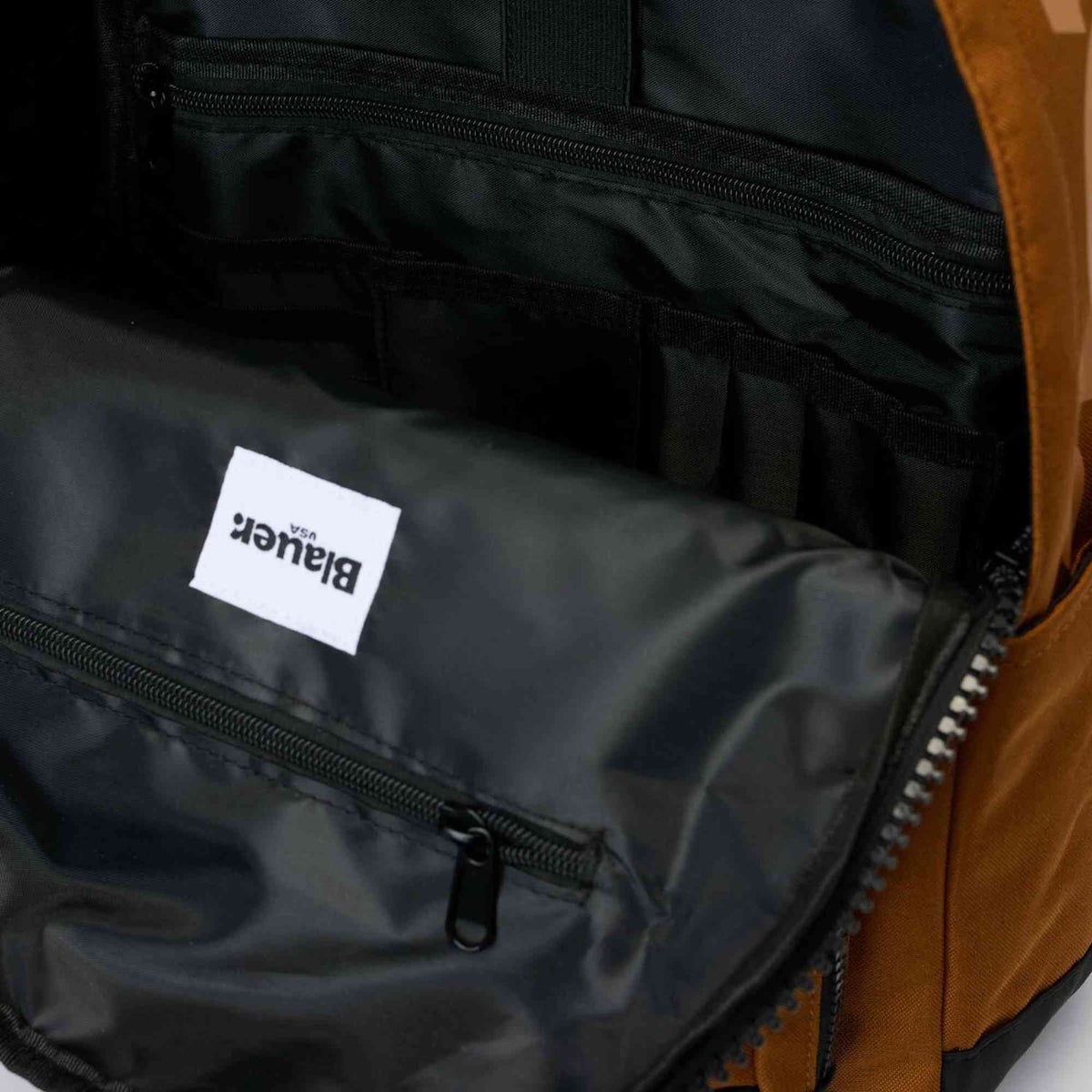 Zaino Blauer EAST01 uomo ocra, dettaglio struttura e spallacci