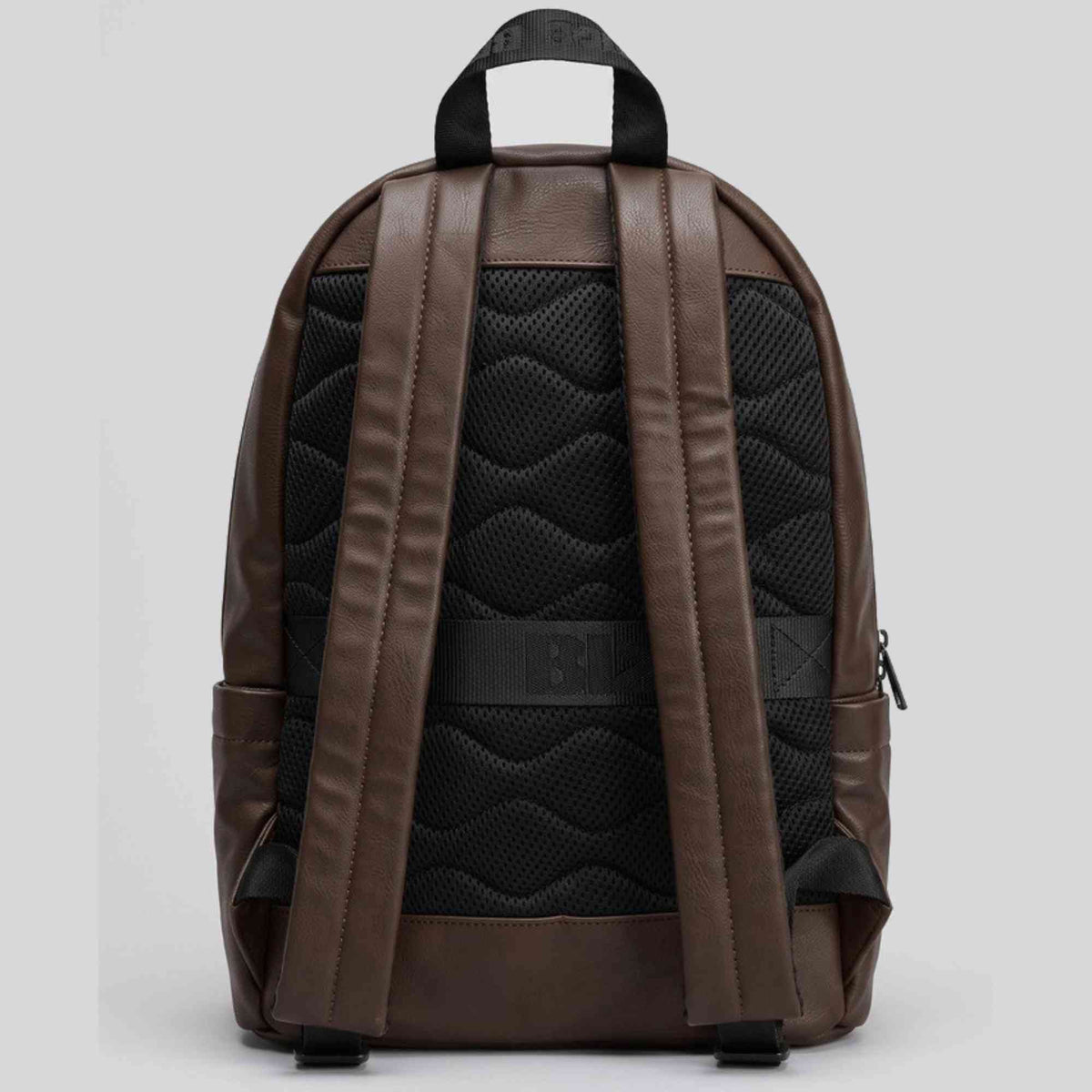 Dettaglio zaino Blauer NAPER03 marrone scuro con chiusura zip